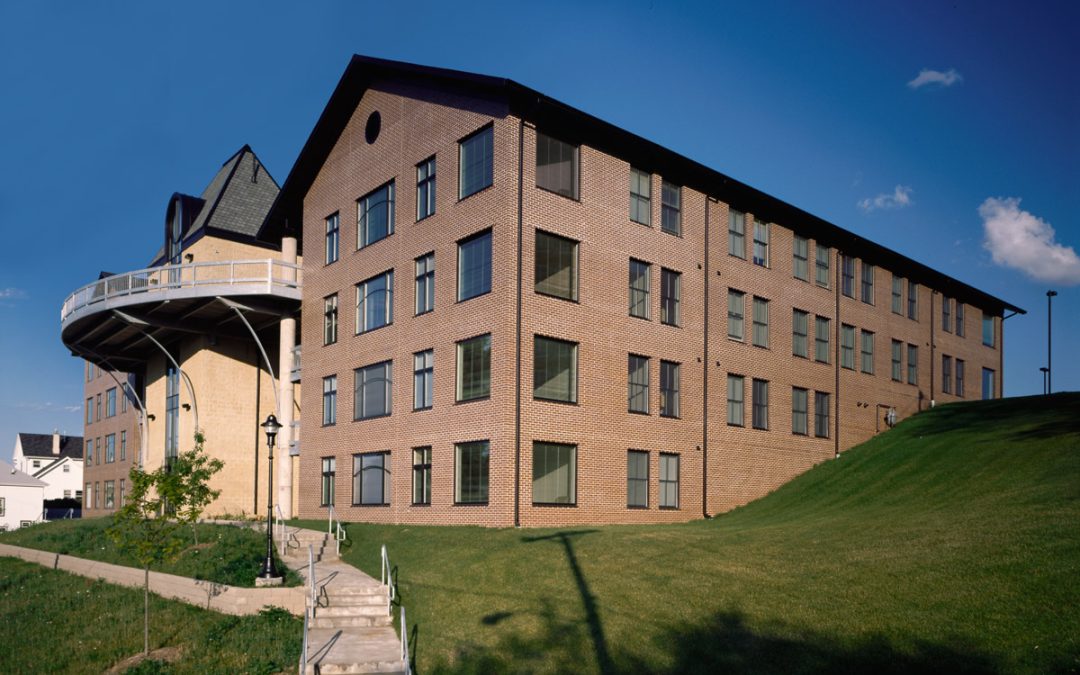 Loras College McCarthy Lynch Apartments
